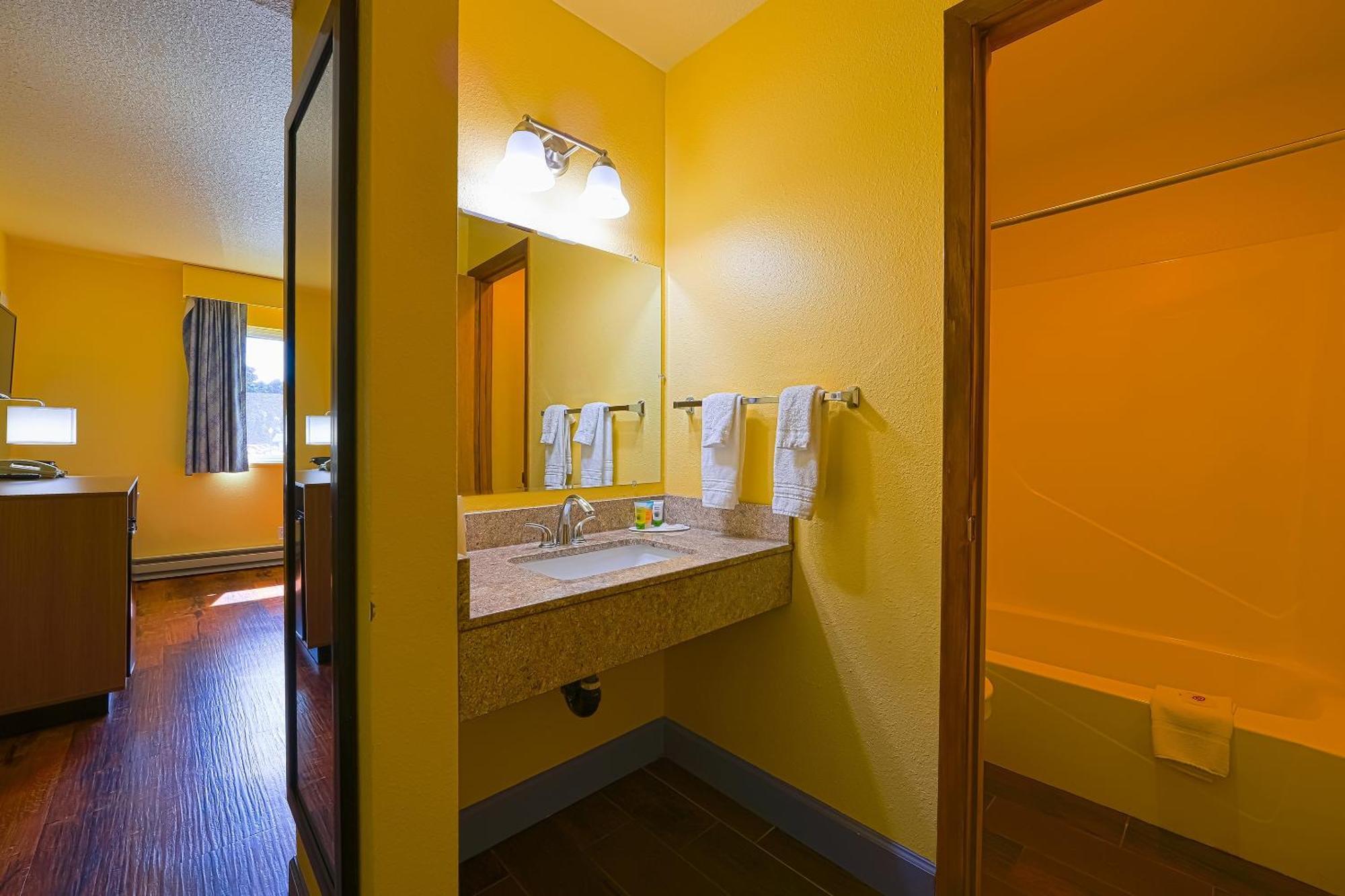 Coastal Inn By Oyo Lincoln City - Oregon Coast Hwy מראה חיצוני תמונה