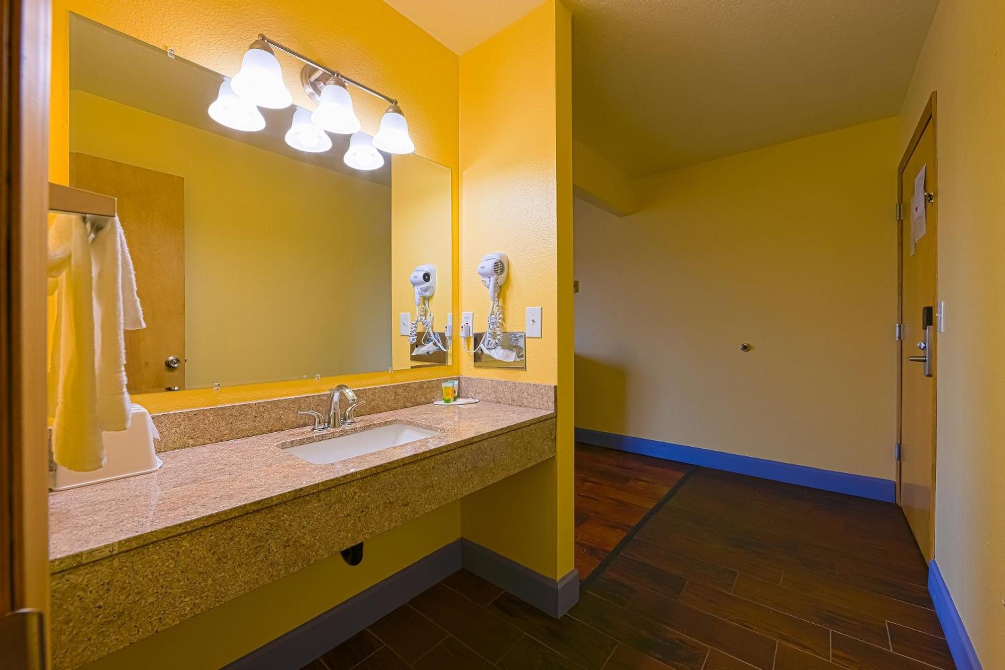 Coastal Inn By Oyo Lincoln City - Oregon Coast Hwy מראה חיצוני תמונה